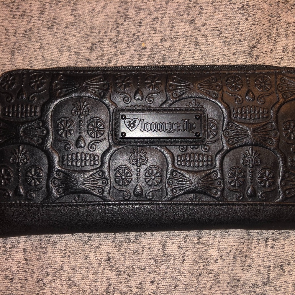 skull wallet